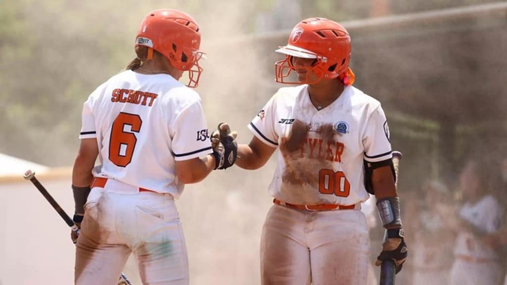 Sam Schott Named 2025 NCAA Woman of the Year