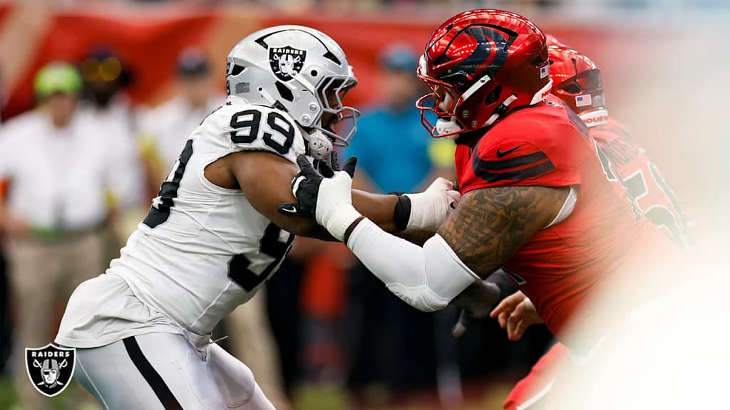 Las Vegas Raiders offense lining up against the Houston Texans defense at NRG Stadium