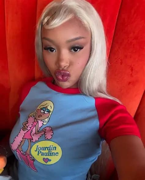 Streamer Jourdin Pauline broke down in tears on livestream as she accused Tylil from the Clover Boys of SA and blackmail. The allegations sparked outrage and calls for a full investigation.