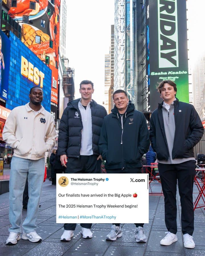 Indiana football celebrates unbeaten season and CFP No. 1 ranking led by Fernando Mendoza